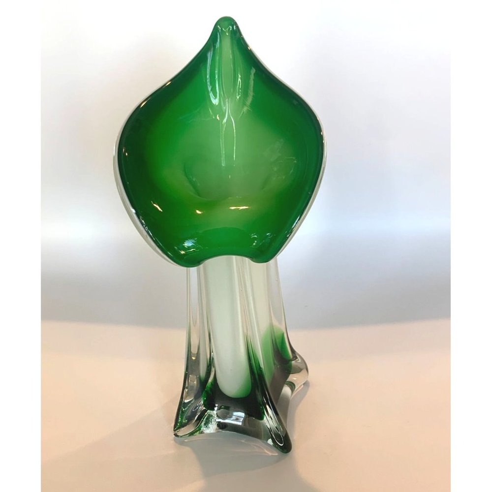 Vintage Jack In The Pulpit Green and White 9 In Italy Art Glass Hand Blown Vase